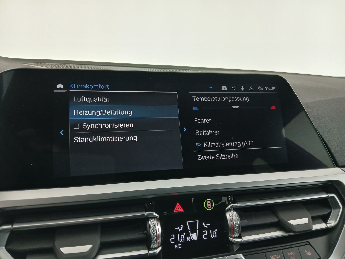 BMW 320e PHEV xDrive Touring Aut. | Bild 24 von 36