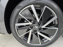 Thumbnail-Foto von Fahrzeug