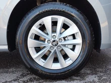 Škoda Kamiq Selection TSI in Smokey Diamond-Silber Metallic