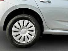 Škoda Kamiq Essence TSI in Smokey Diamond-Silber Metallic