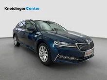 Škoda Superb Combi iV Style DSG in dunkelblau - metallic