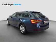 Škoda Superb Combi iV Style DSG in dunkelblau - metallic
