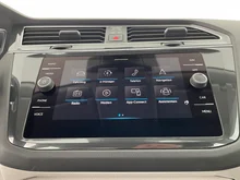 VW Tiguan Elegance eHybrid DSG in URANOGRAU