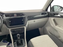 VW Tiguan Elegance eHybrid DSG in URANOGRAU