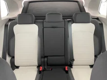 VW Tiguan Elegance eHybrid DSG in URANOGRAU