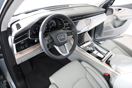 Bild eines Audi Q7 55 TFSI e quattro S line 290 kW