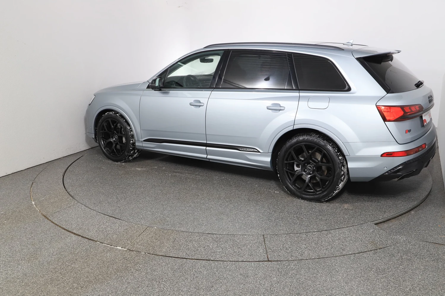 Bild eines Audi Q7 55 TFSI e quattro S line 290 kW