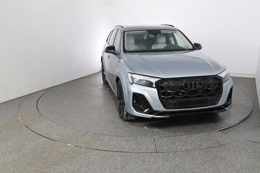 Bild eines Audi Q7 55 TFSI e quattro S line 290 kW