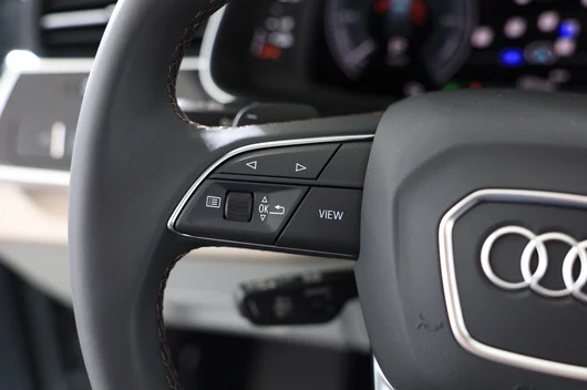 Bild eines Audi Q7 55 TFSI e quattro S line 290 kW