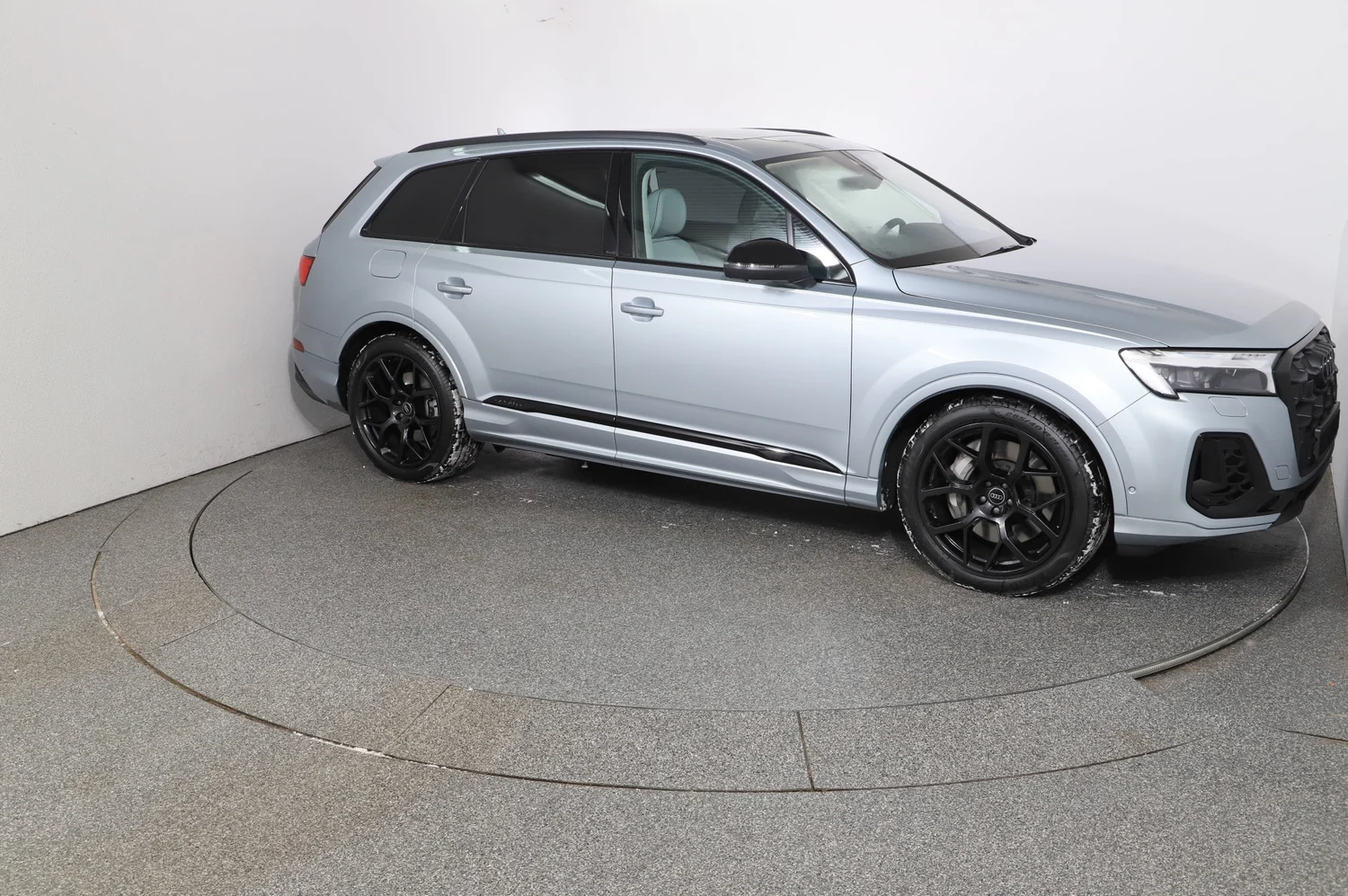 Bild eines Audi Q7 55 TFSI e quattro S line 290 kW