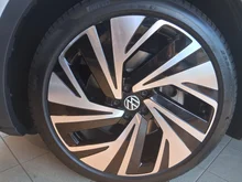 VW ID.4 GTX 4MOTION 250 kW Business -77 kWh in Gletscherweiß Metallic Dach schwarz