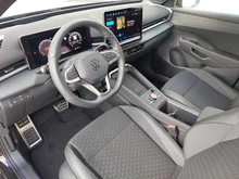 VW T-Roc R-Line eTSI DSG in Grenadillschwarz Metallic