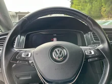 VW Golf e-Golf in Deep Black Perleffek
