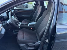CUPRA Raval PLUS 37 kWh 99 kW/135 PS in Magnet-Grau Metallic