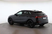 Audi Q8 e-hybrid quattro 360 kW in Mythosschwarz Metallic