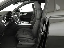 Audi Q8 e-hybrid quattro 360 kW in Mythosschwarz Metallic