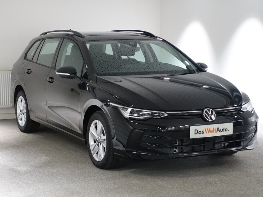 VW Golf Variant Life mHeV DSG