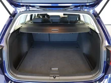 VW Golf Variant TDI SCR in Atlantic Blue Metallic