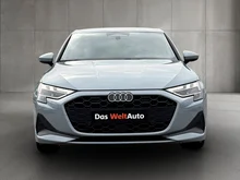 Audi A3 Sportback 30 TFSI in Pfeilgrau Perleffekt
