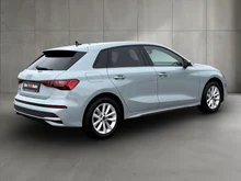 Audi A3 Sportback 30 TFSI in Pfeilgrau Perleffekt