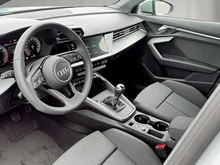 Audi A3 Sportback 30 TFSI in Pfeilgrau Perleffekt
