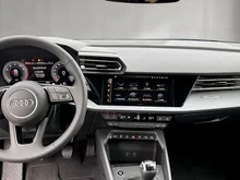 Audi A3 Sportback 30 TFSI in Pfeilgrau Perleffekt
