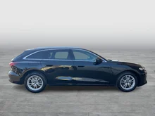 Audi A5 Avant 35 TFSI in 0E Mythosschwarz Metallic