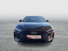 Audi A5 Avant 35 TFSI in 0E Mythosschwarz Metallic
