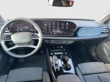 Audi A5 Avant 35 TFSI in 0E Mythosschwarz Metallic