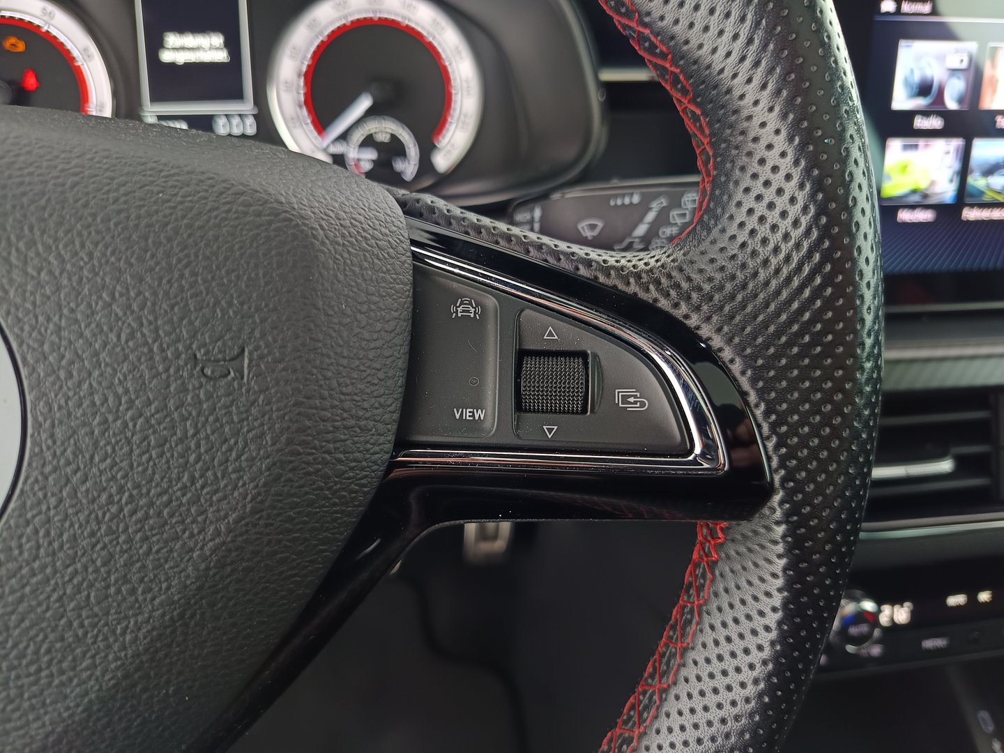 Škoda SCALA MONTE CARLO TSI | Bild 18 von 31