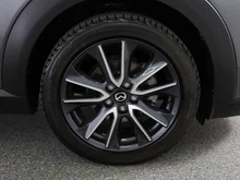 Mazda CX-3 Revolution in dunkelgrau - metallic