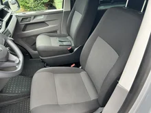 VW Transporter Kombi LR TDI 4MOTION in Reflexsilber Metallic