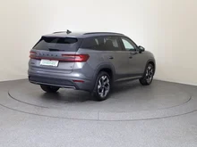Škoda Kodiaq Sportline iV TSI DSG in Graphit-Grau Metallic