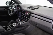 Porsche Cayenne E-Hybrid Platinum Edition in SCHWARZ