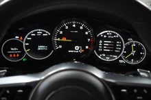 Porsche Cayenne E-Hybrid Platinum Edition in SCHWARZ