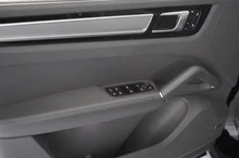 Porsche Cayenne E-Hybrid Platinum Edition in SCHWARZ