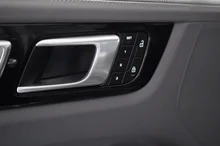 Porsche Cayenne E-Hybrid Platinum Edition in SCHWARZ