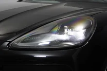 Porsche Cayenne E-Hybrid Platinum Edition in SCHWARZ