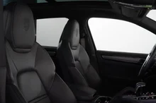 Porsche Cayenne E-Hybrid Platinum Edition in SCHWARZ