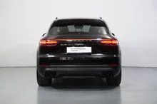 Porsche Cayenne E-Hybrid Platinum Edition in SCHWARZ