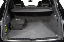 Porsche Cayenne E-Hybrid Platinum Edition in SCHWARZ