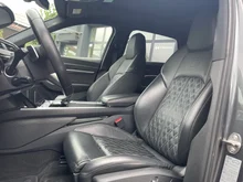 Audi e-tron S 370 kW in Daytonagrau perleffekt