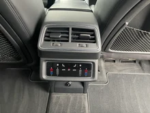 Audi e-tron S 370 kW in Daytonagrau perleffekt
