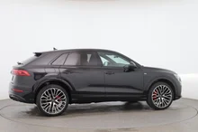 Audi Q8 50 TDI quattro in Mythosschwarz Metallic