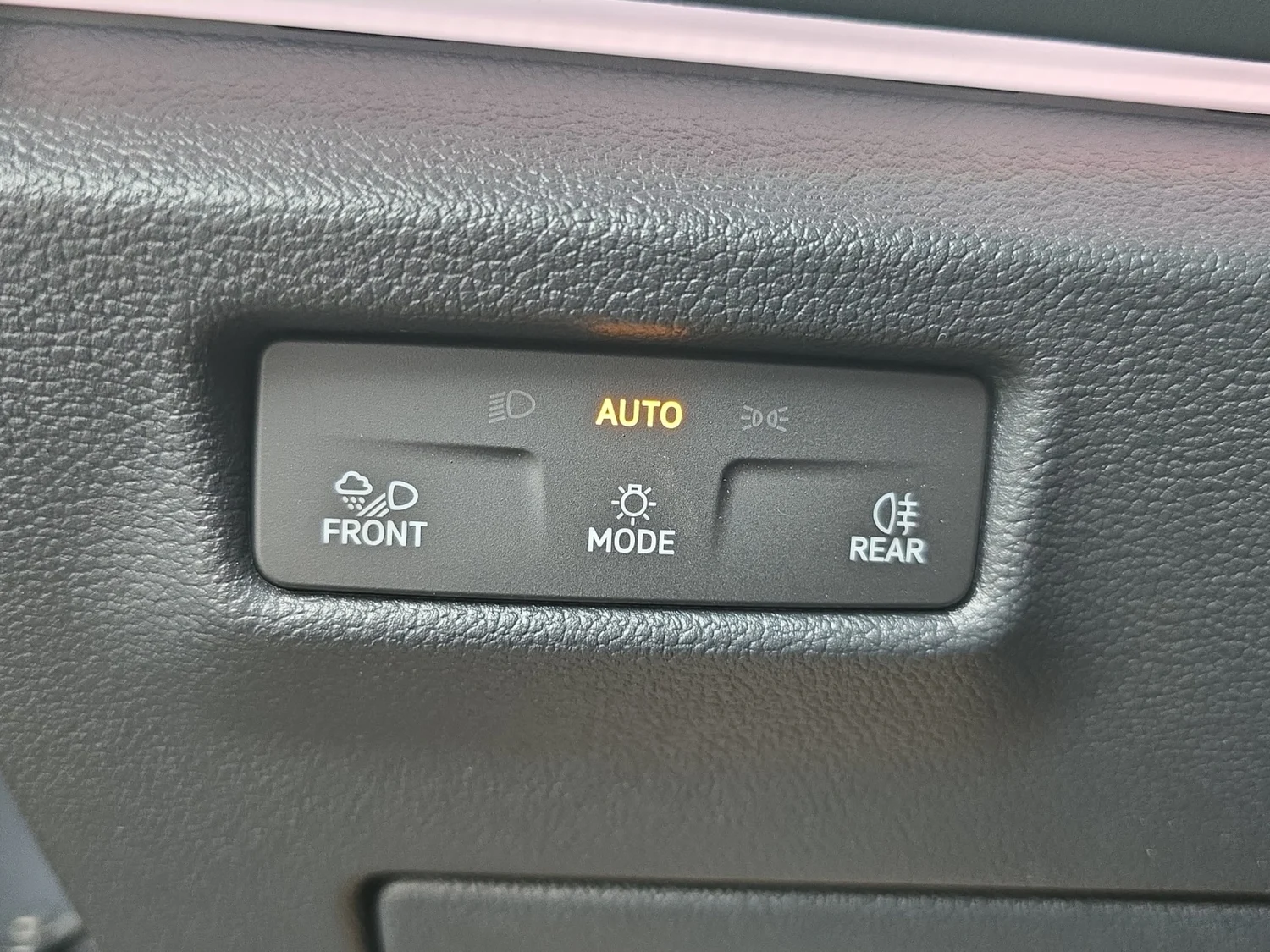 Bild eines VW Tiguan Friends eHybrid DSG 150 kW