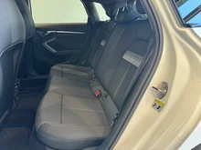 Audi A3 Sportback 45 TFSI e S line in Arkonaweiss