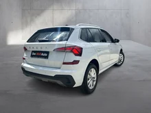Škoda Kamiq Selection TSI DSG in Moon-Weiß Metallic
