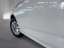 Škoda Kamiq Selection TSI DSG in Moon-Weiß Metallic