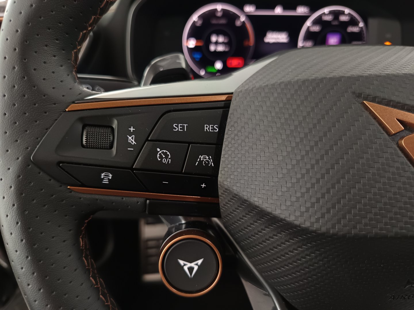 CUPRA Formentor VZ e-HYBRID 245 PS DSG | Bild 16 von 40