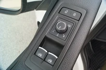 VW Multivan Generation SIX TDI EU6 in candyweiß